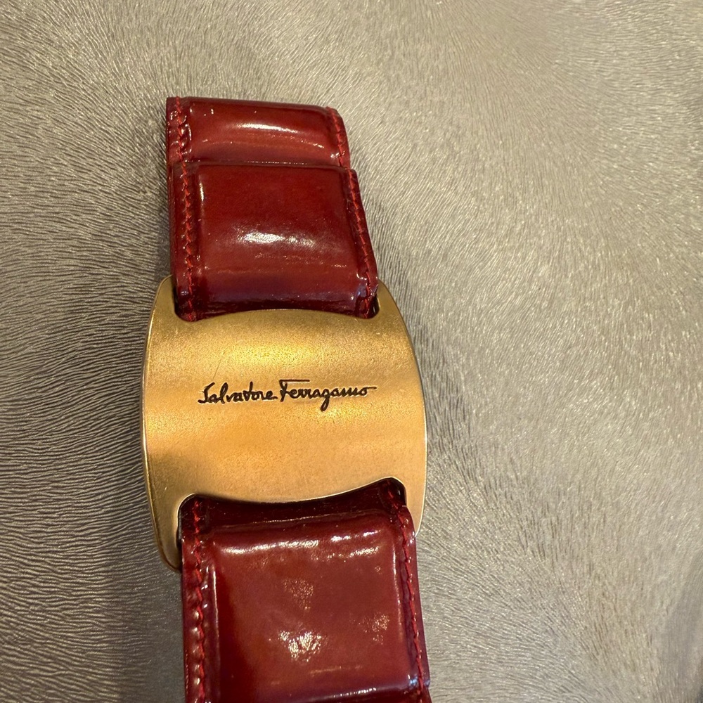 Salvatore Ferragamo women’s red belt. - Picture 9 of 9